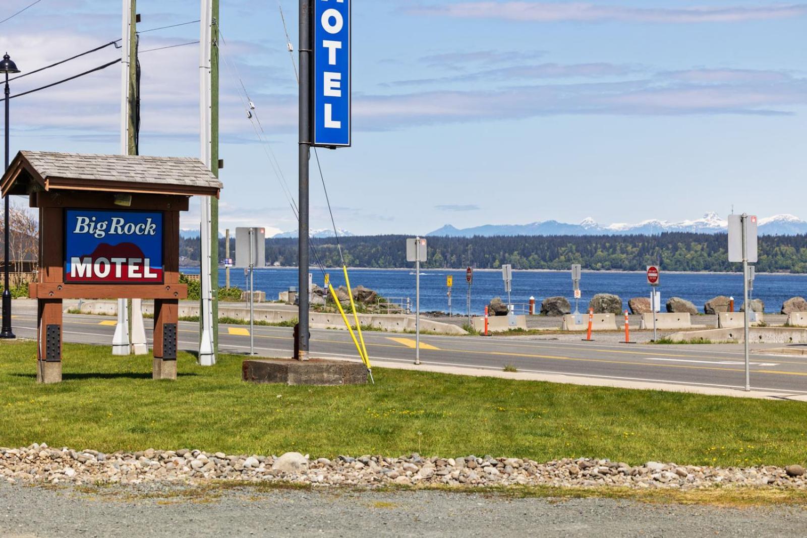 Big Rock Motel Campbell River Eksteriør billede