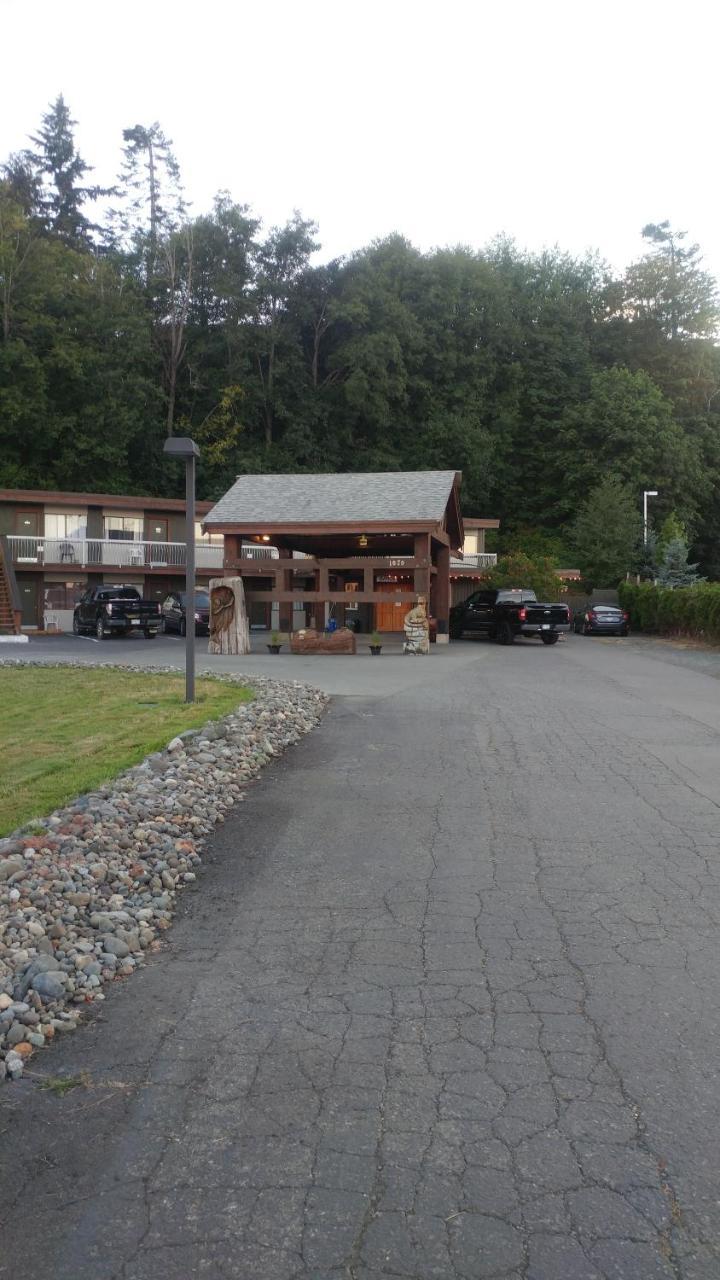 Big Rock Motel Campbell River Eksteriør billede